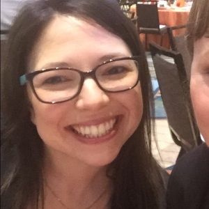 Meet your Posher, Rachel